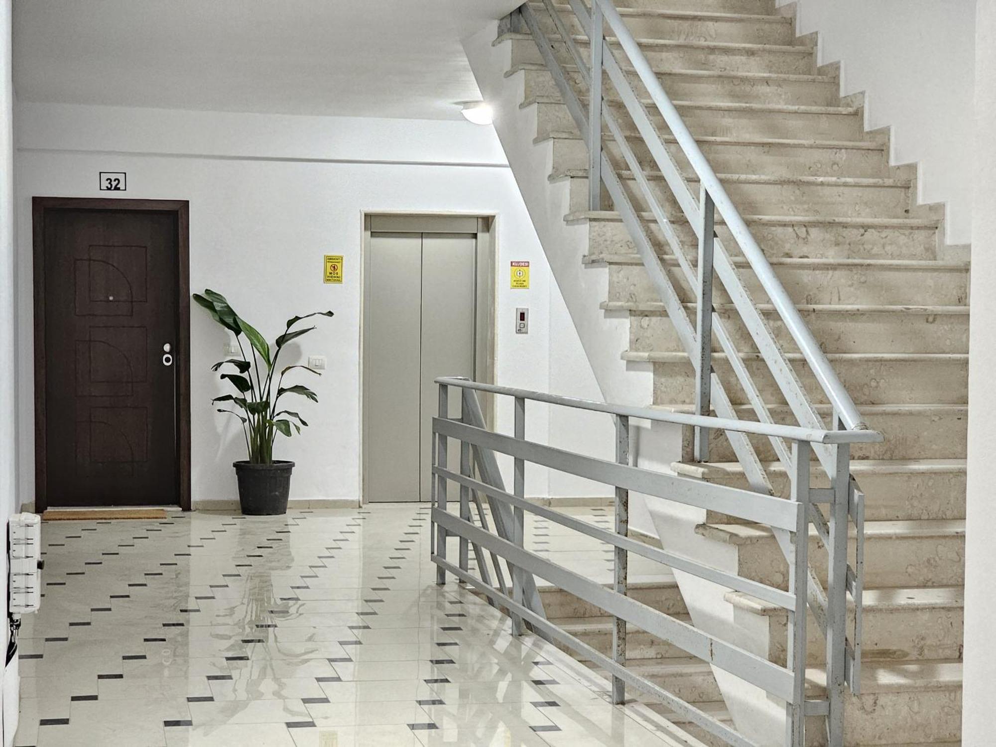 Thoma'S K Studios Vlorë Esterno foto